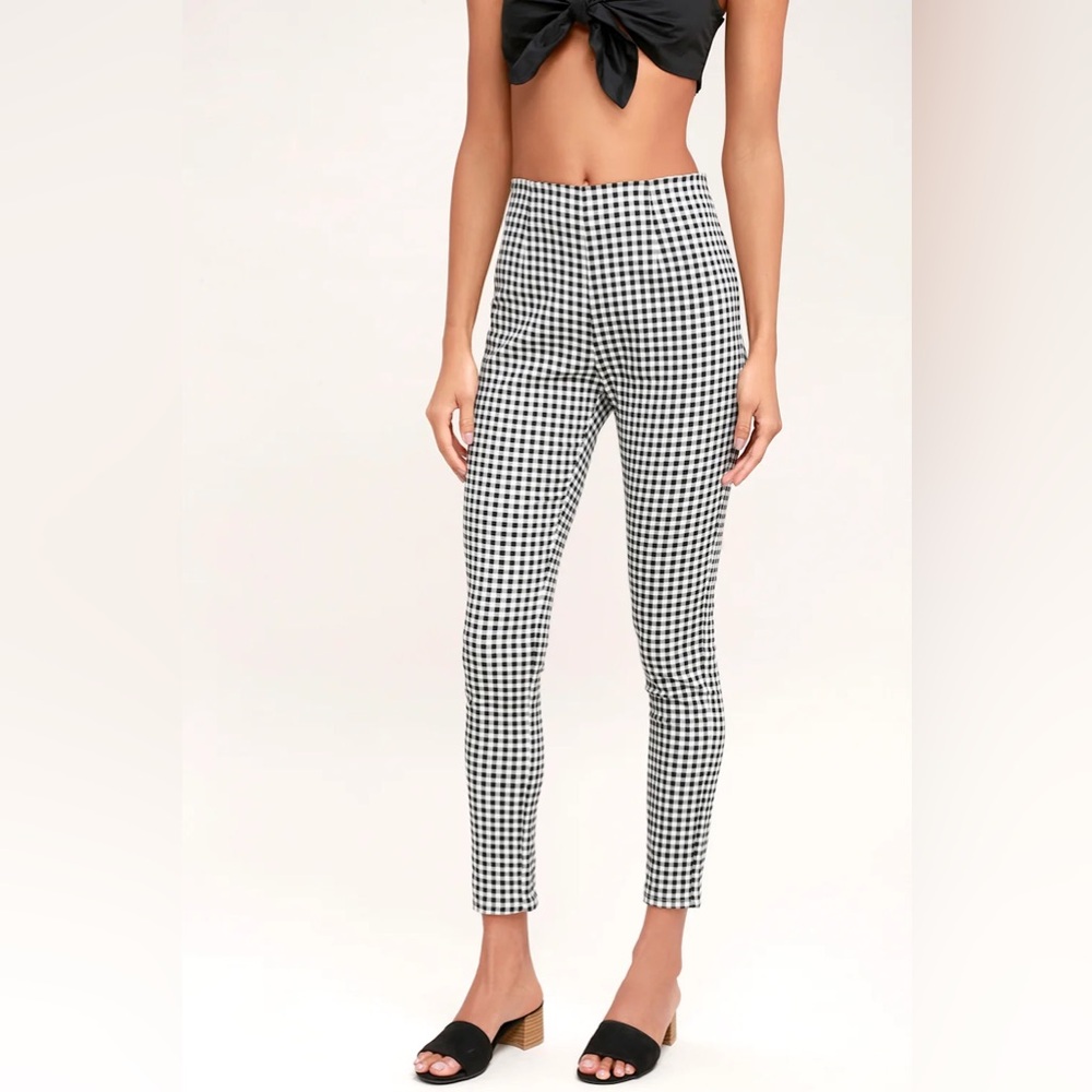 Lulu’s Black and White Checkered Women's Pants - Picture 3 of 9